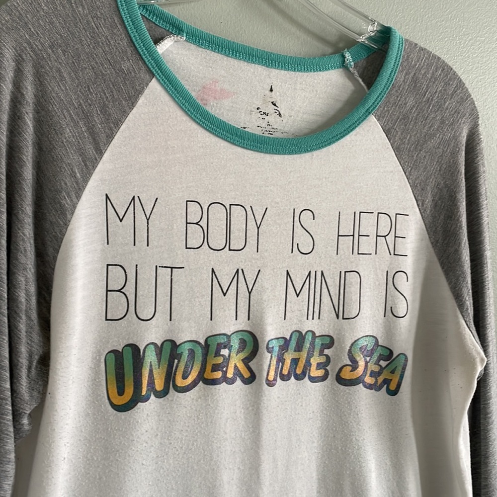 *SOLD* Disney’s The Little Mermaid Shirt, Size Medium - Picture 2 of 5